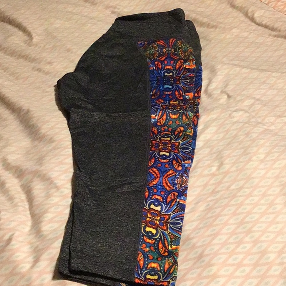 LuLaRoe Gray and Blue Capri Pants